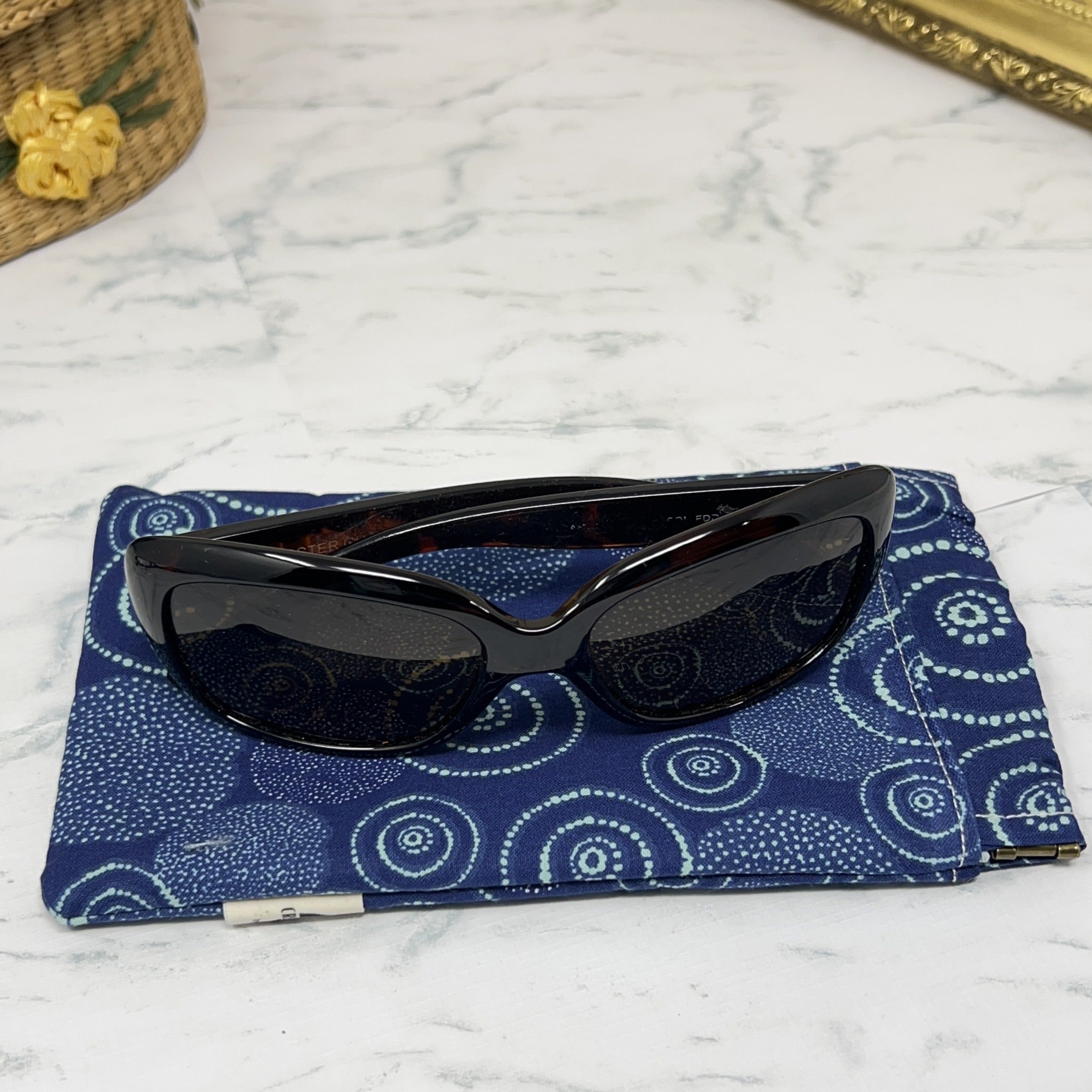 Padded Protective Eyewear Case, Blue Circles, Glasses Pouch with Flex Band Closure