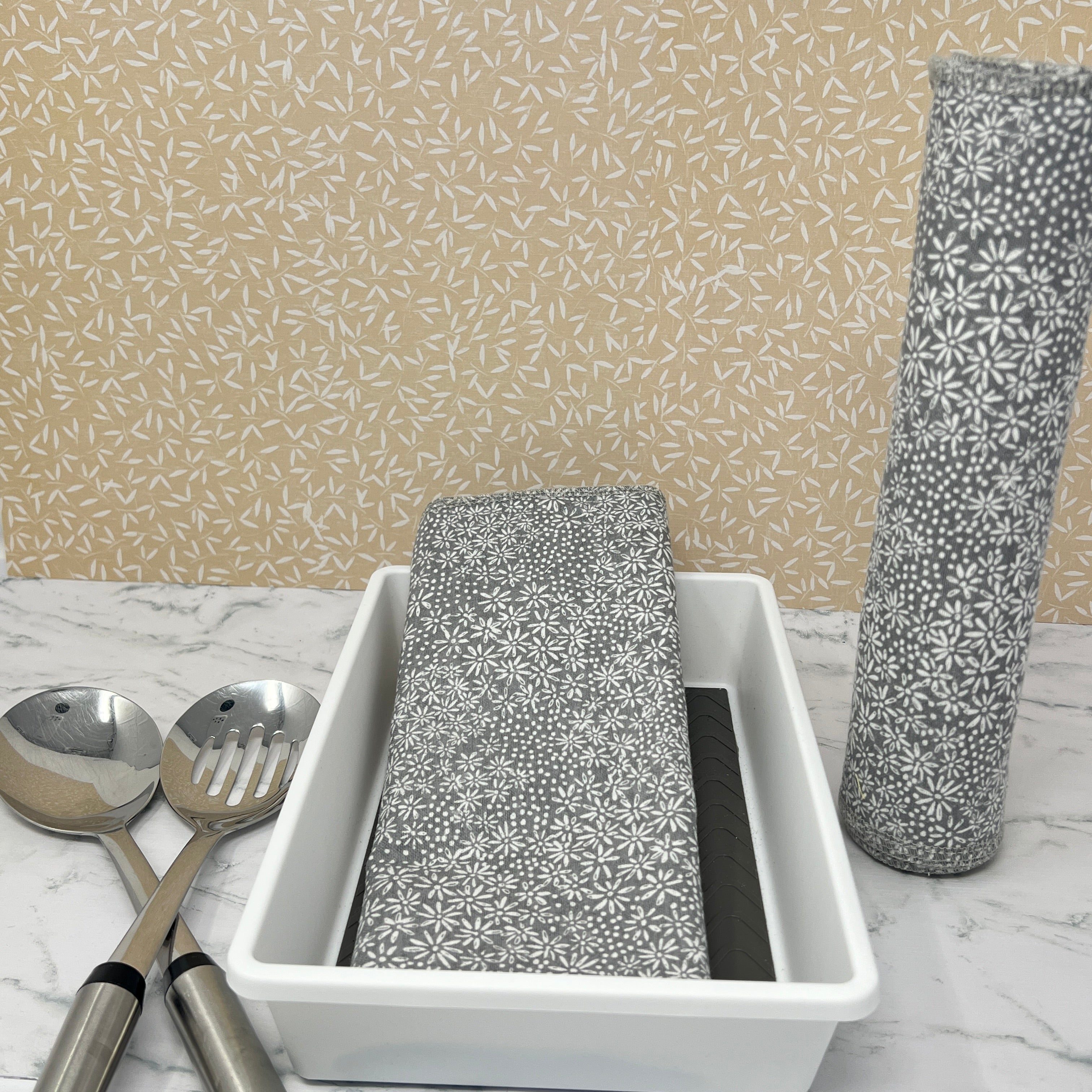 Eco-Friendly Reusable Paperless Towels - Sustainable living/ Pack of 6 Cloths - White Floral on Gray