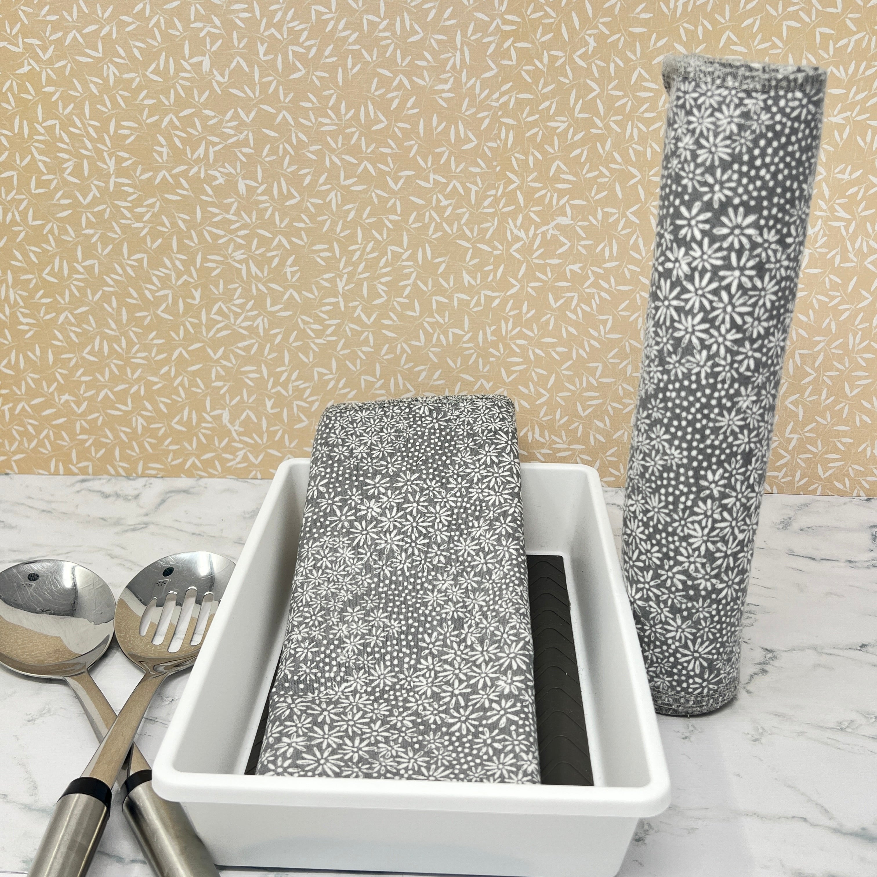 Eco-Friendly Reusable Paperless Towels - Sustainable living/ Pack of 6 Cloths - White Floral on Gray