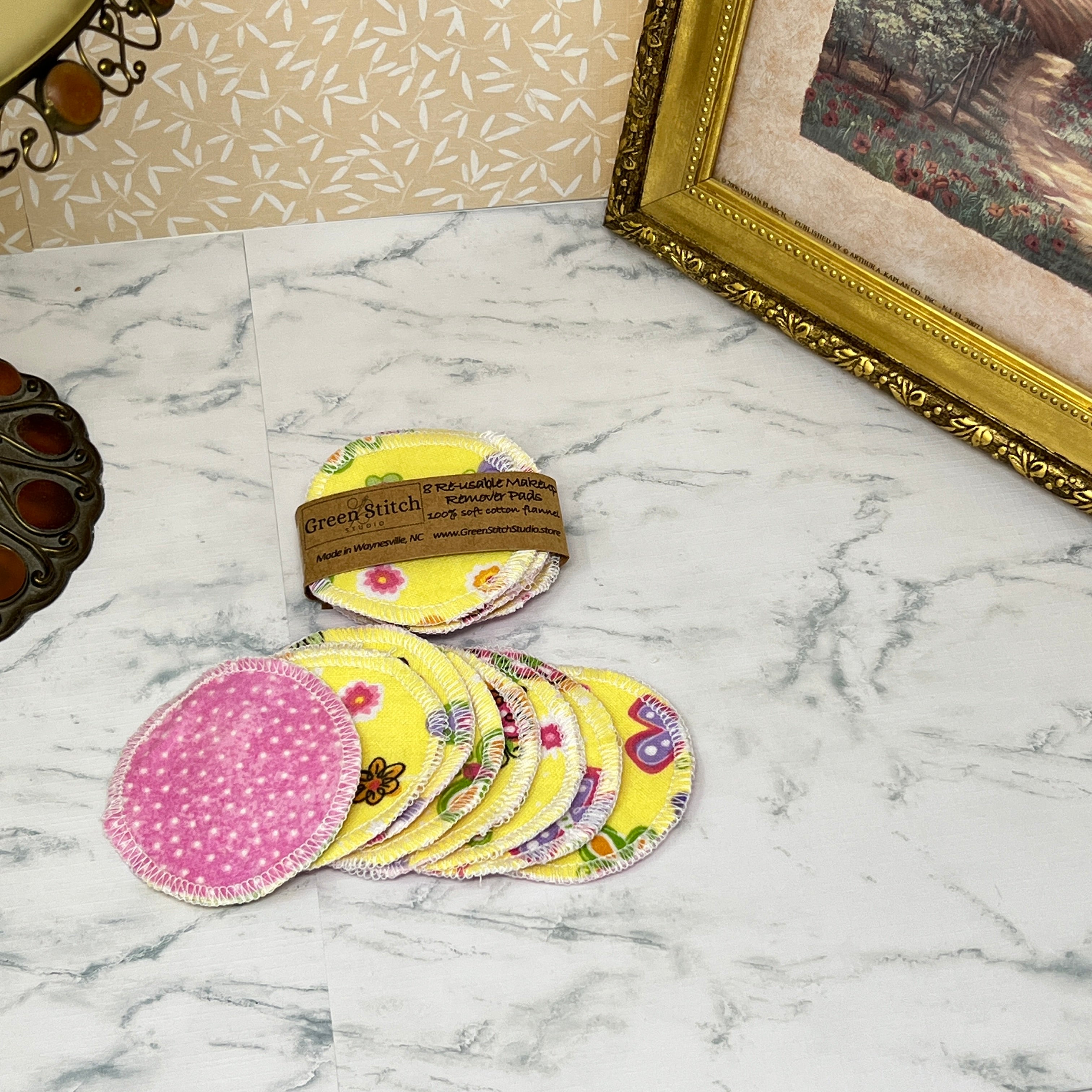 Reusable Eye Makeup Removal Pads, Eco Friendly and Soft and Gentle Flannel on Both Sides, Purple Geo Flowers (Market)