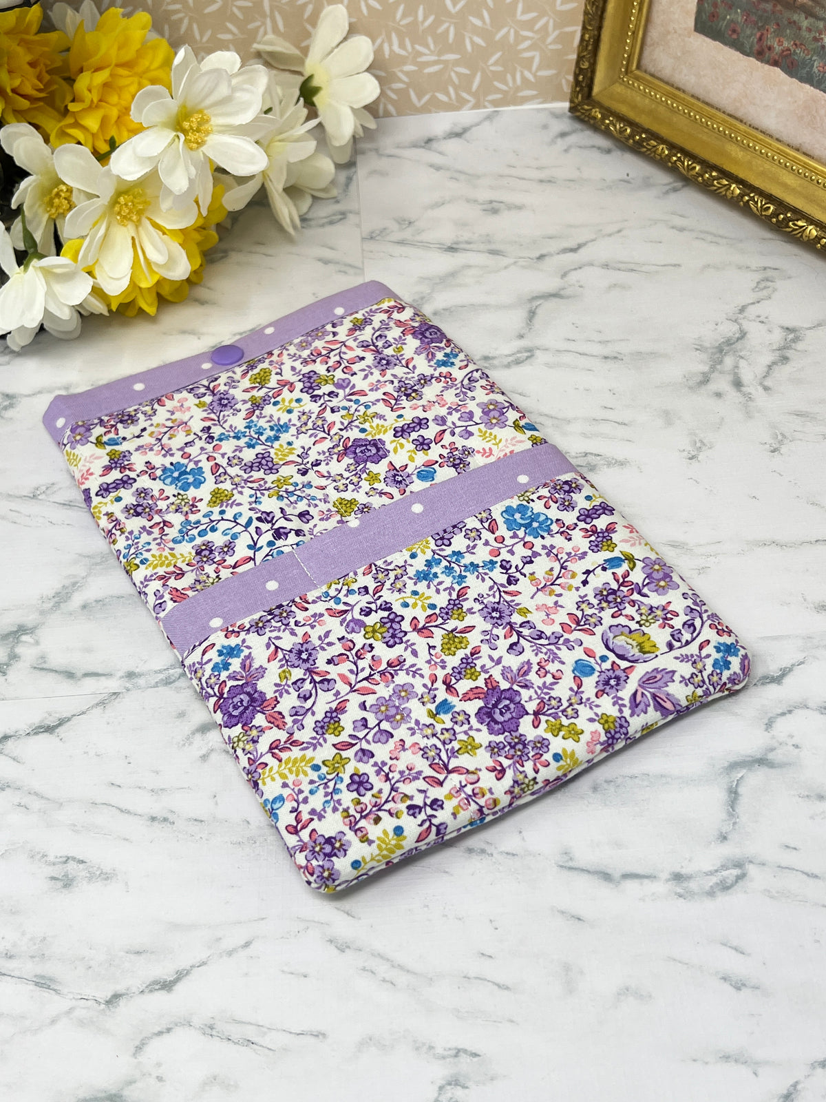 Lavender Spray - Quilted E-reader Sleeve