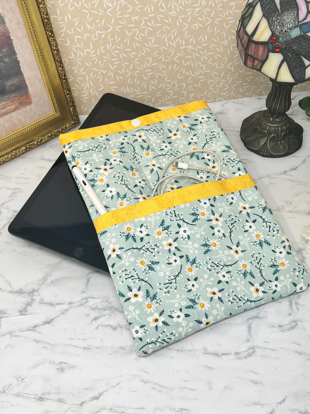 Daisies on Turquoise - Quilted Tablet Sleeve