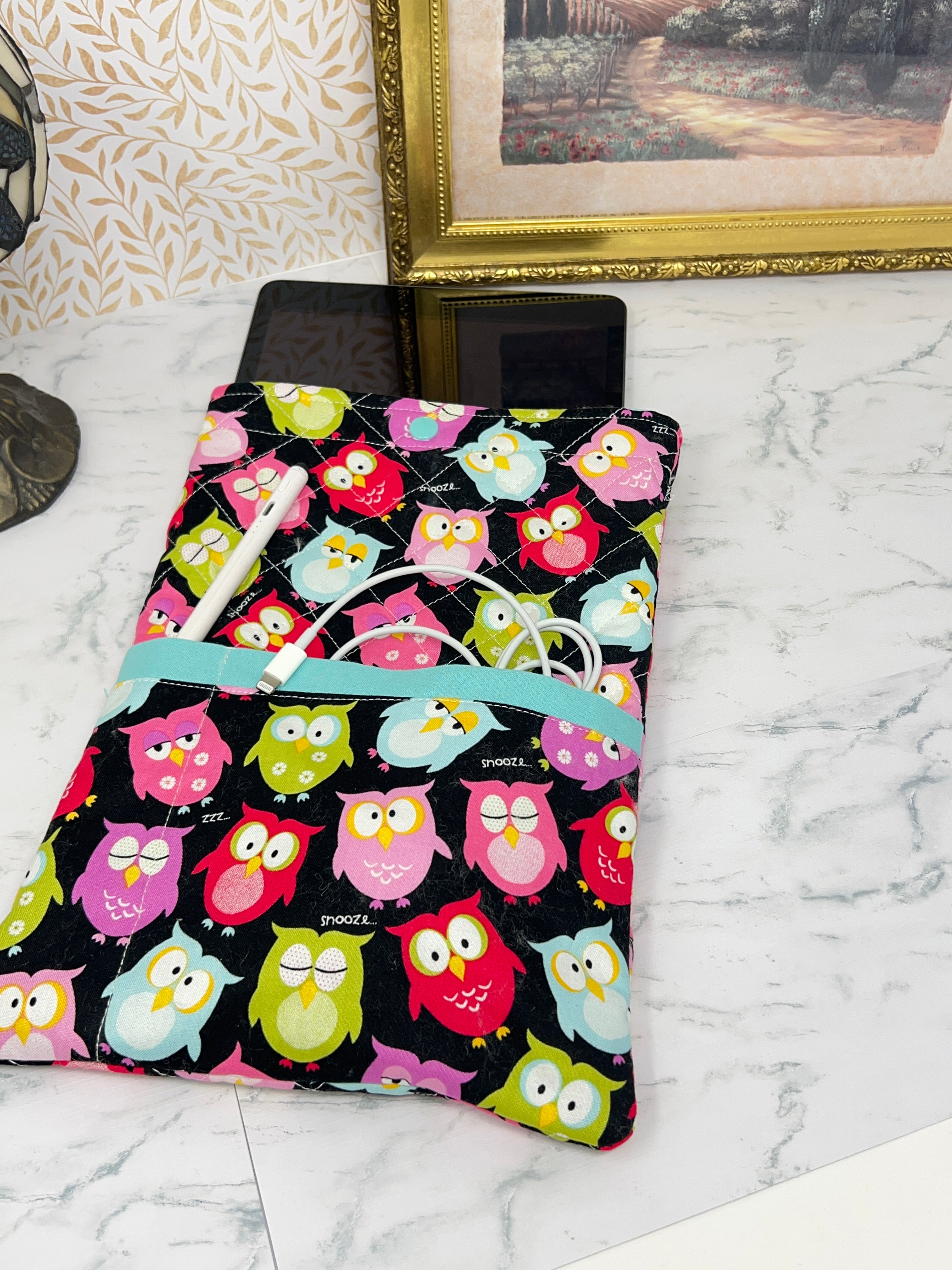 Quilted iPad or Tablet Sleeve with Pockets - Protective Case in Your Choice of Fabrics