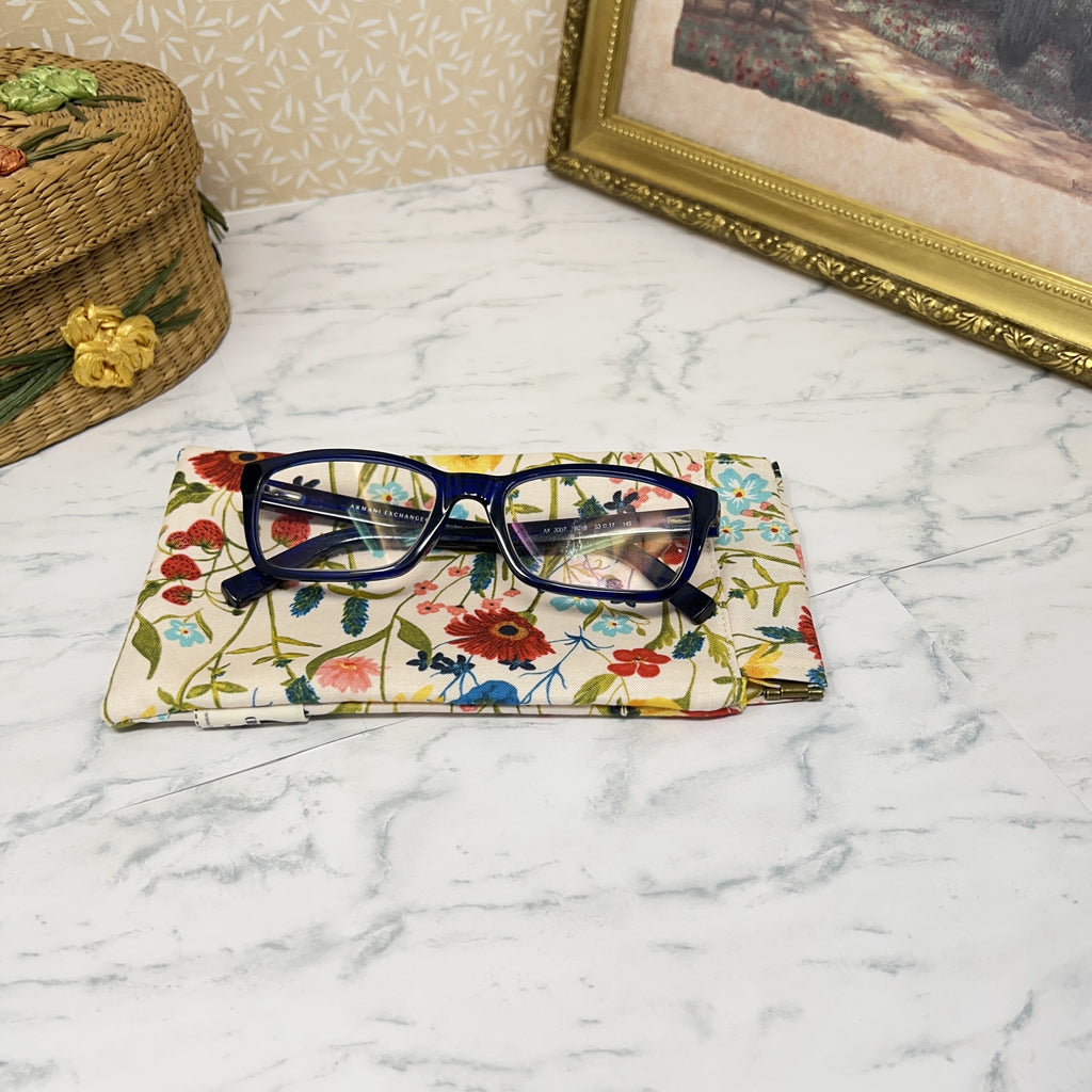 Padded Protective Eyewear Case, Glasses Pouch with Flex Band Closure, Spring Floral