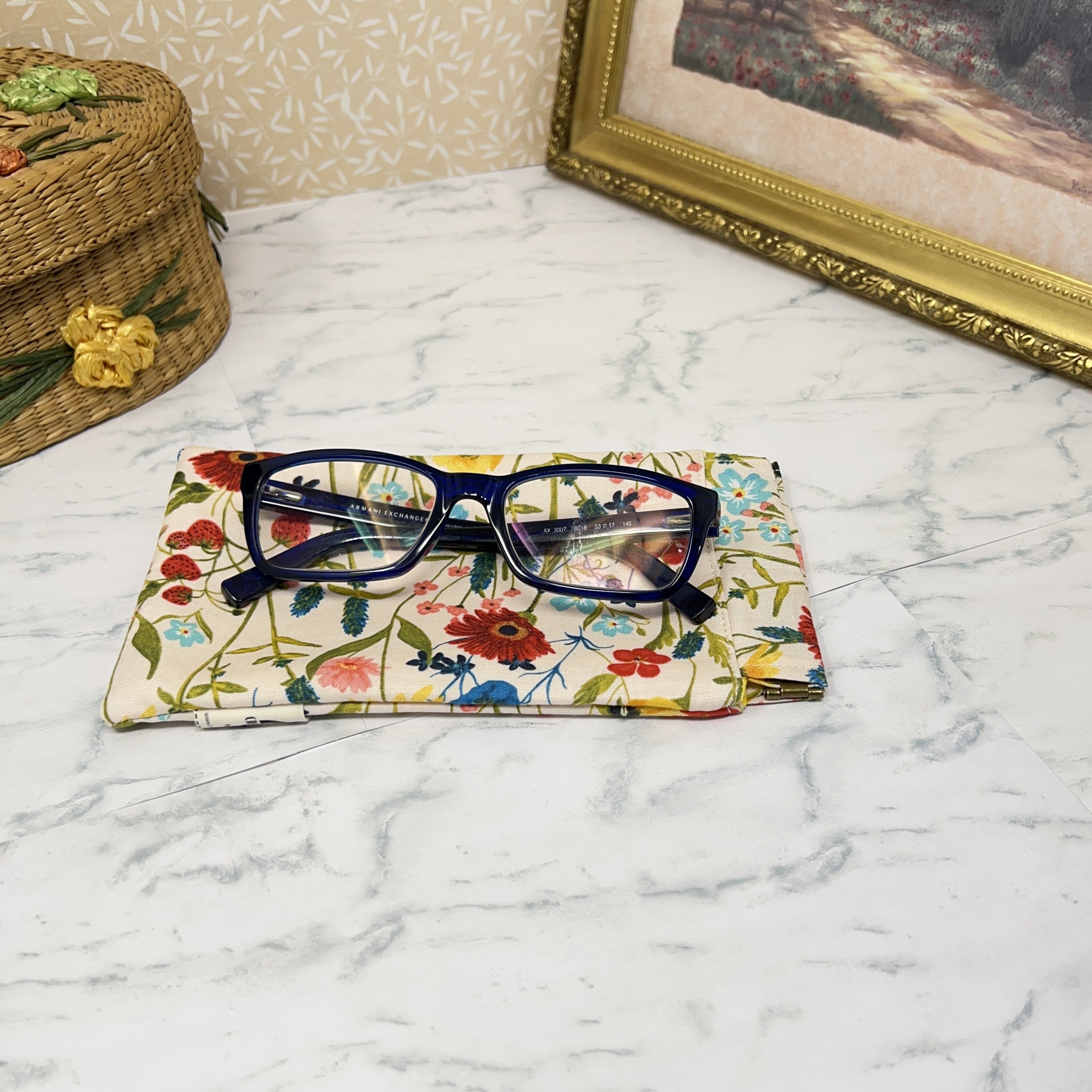 Padded Protective Eyewear Case, Glasses Pouch with Flex Band Closure, Spring Floral